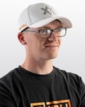 white aventus  cap guru 